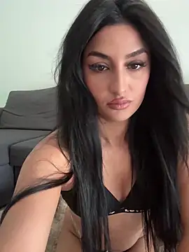 Snapshot of Mia_spicyy chatting on July 9, 8:40 am Mia spicyy online show from July 9, 8:40 am