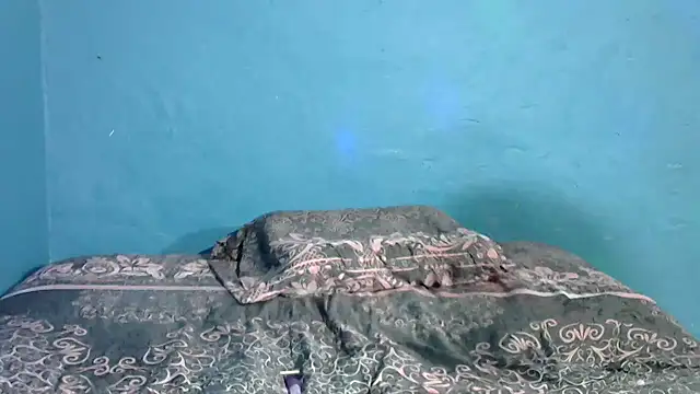 BlondieBitch online show from December 3, 7:45 pm