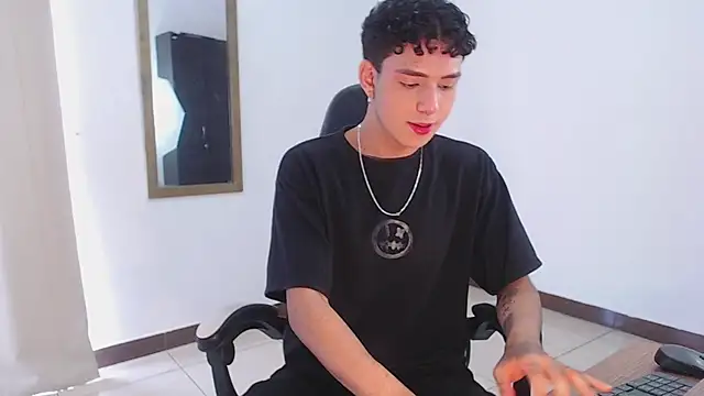 Snapshot of Dalton_Mills chatting on September 15, 3:12 pm Dalton Mills online show from September 15, 3:12 pm