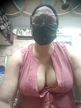 thehotlady online show from March 11, 6:47 pm