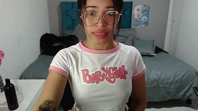 Snapshot of mia_sexgirl chatting on February 2, 12:26 pm mia sexgirl online show from February 2, 12:26 pm