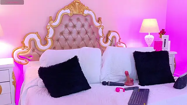 Snapshot of AryCorinne chatting on July 2, 3:23 am AryCorinne online show from July 2, 3:23 am