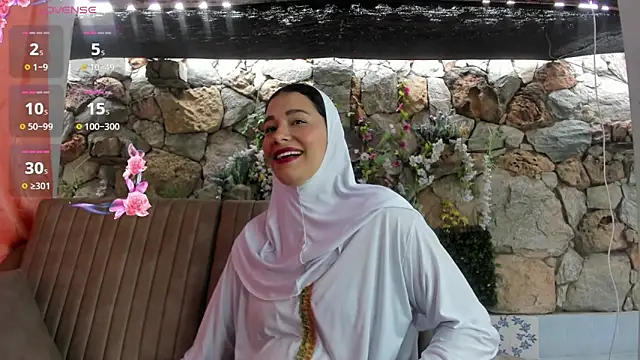 Snapshot of ShanaJamil chatting on June 9, 12:17 pm ShanaJamil online show from June 9, 12:17 pm