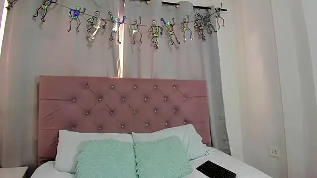 EthanBlackwoodd online show from December 5, 7:43 pm