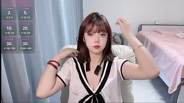 Lucky Cici online show from October 11, 11:25 pm