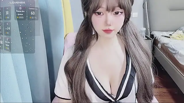 Snapshot of Lucky_Cici chatting on June 3, 8:36 pm Lucky Cici online show from June 3, 8:36 pm