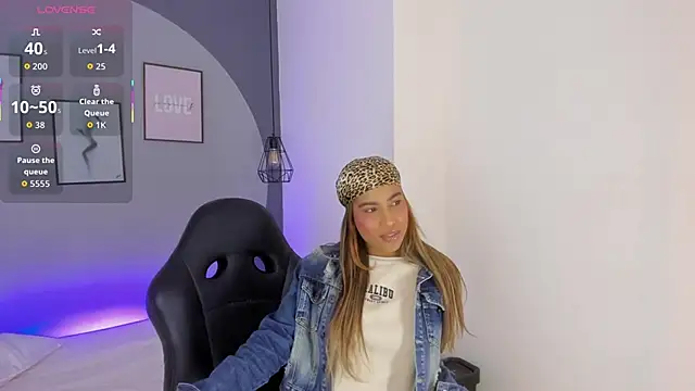 selena monroy online show from October 15, 11:32 am