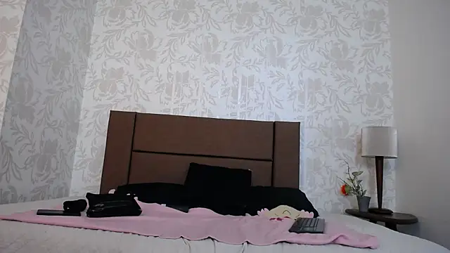 Snapshot of Ava_Raye chatting on May 14, 6:47 pm Ava Raye online show from May 14, 6:47 pm