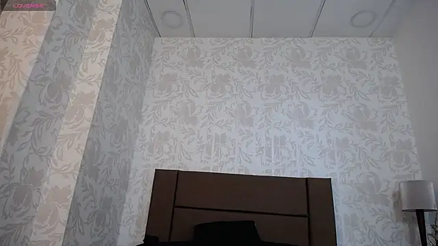 Snapshot of Ava_Raye chatting on May 21, 6:48 pm Ava Raye online show from May 21, 6:48 pm