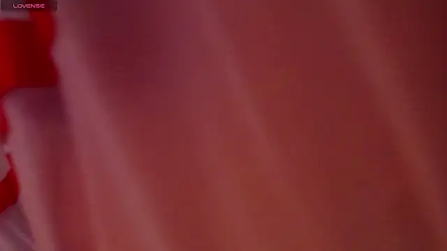 Snapshot of Ava_Raye chatting on May 28, 7:11 pm Ava Raye online show from May 28, 7:11 pm