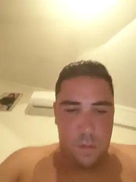 Garciadiogo69 online show from September 15, 2:06 pm