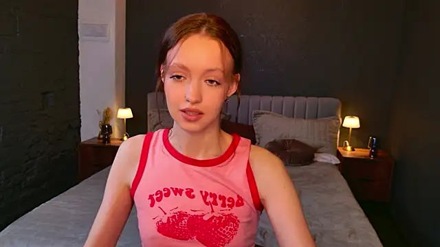Snapshot of SallyPinkman chatting on May 27, 9:17 am SallyPinkman online show from May 27, 9:17 am