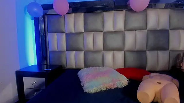 abbiecollins js online show from November 24, 5:07 am