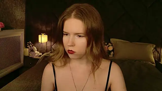 Snapshot of Alida_Brice chatting on July 9, 4:00 pm Alida Brice online show from July 9, 4:00 pm