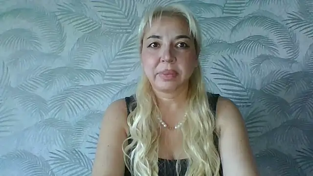 Snapshot of Thirieli chatting on October 21, 12:28 pm Thirieli online show from October 21, 12:28 pm