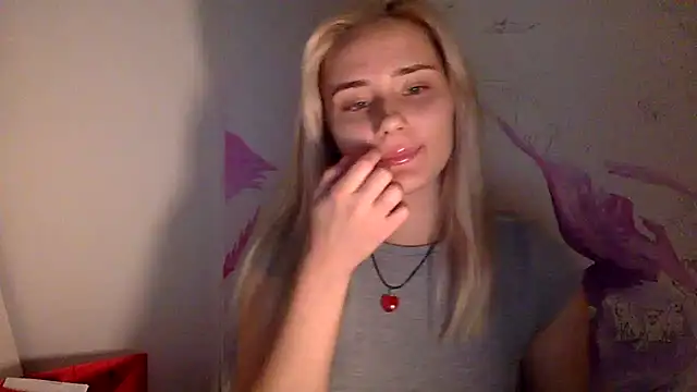 Snapshot of Rosvann chatting on October 1, 5:52 pm Rosvann online show from October 1, 5:52 pm