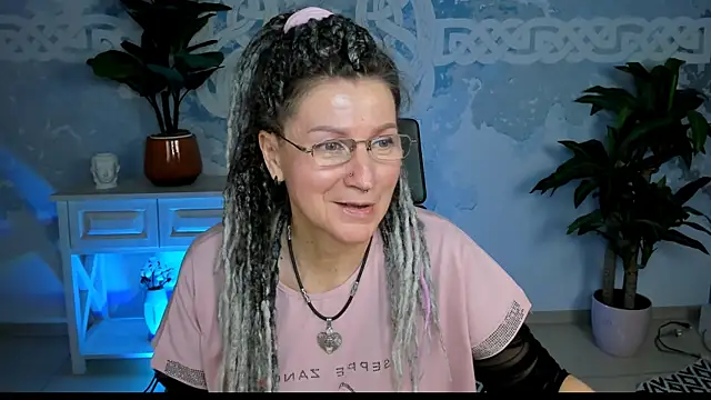 Snapshot of UmaSpace chatting on November 3, 6:14 am UmaSpace online show from November 3, 6:14 am