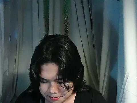 Huntrix2025 online show from February 20, 7:58 pm