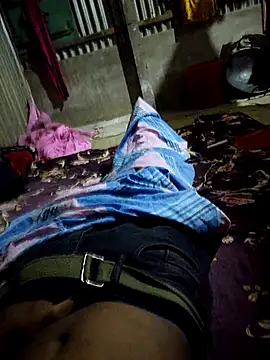 Snapshot of MadForU chatting on September 13, 9:14 pm MadForU online show from September 13, 9:14 pm