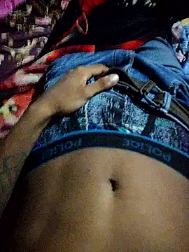 Snapshot of MadForU chatting on October 3, 3:14 am MadForU online show from October 3, 3:14 am