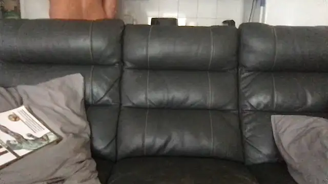 Snapshot of flambeur93 chatting on October 19, 1:34 pm flambeur93 online show from October 19, 1:34 pm