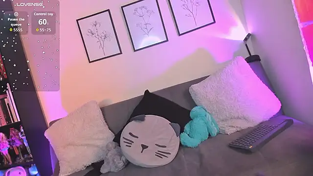 Snapshot of dreamdanna chatting on February 24, 2:04 pm dreamdanna online show from February 24, 2:04 pm