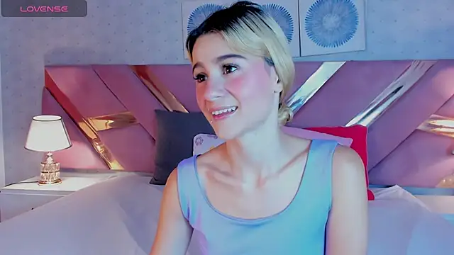 ChloeLaurentt online show from November 12, 1:22 pm