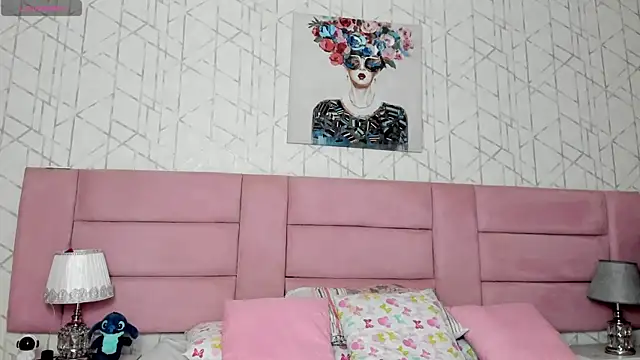 Snapshot of ChloeLaurentt chatting on May 20, 1:17 pm ChloeLaurentt online show from May 20, 1:17 pm