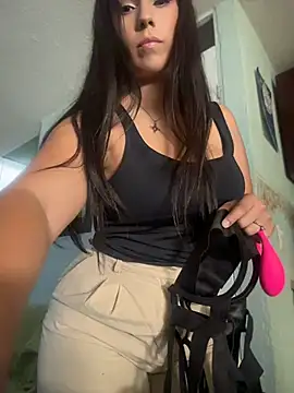 Nicol X online show from April 28, 4:23 pm