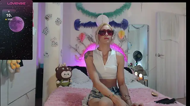 Snapshot of danny_1hotcute chatting on July 7, 4:33 pm danny 1hotcute online show from July 7, 4:33 pm