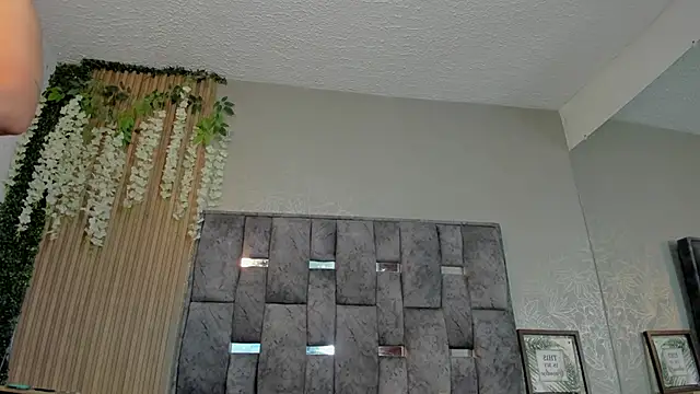Snapshot of Nicky_Brown_ chatting on September 25, 10:57 pm Nicky Brown online show from September 25, 10:57 pm