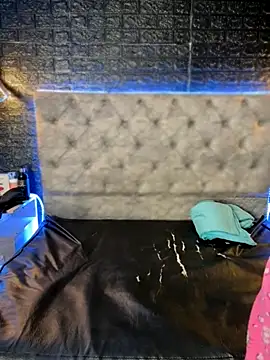 Snapshot of Isabella-Teen chatting on October 5, 2:32 am Isabella-Teen online show from October 5, 2:32 am