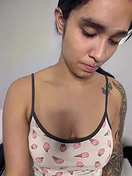 Isabella-Teen online show from April 8, 2:11 am