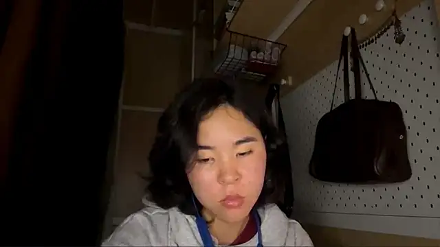 Snapshot of JennyCarpenter chatting on April 29, 5:33 am JennyCarpenter online show from April 29, 5:33 am
