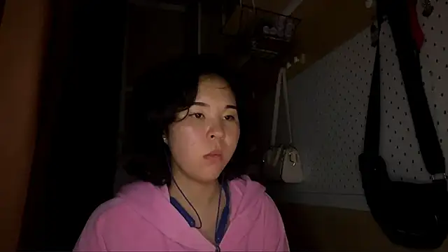 Snapshot of JennyCarpenter chatting on May 2, 10:37 pm JennyCarpenter online show from May 2, 10:37 pm