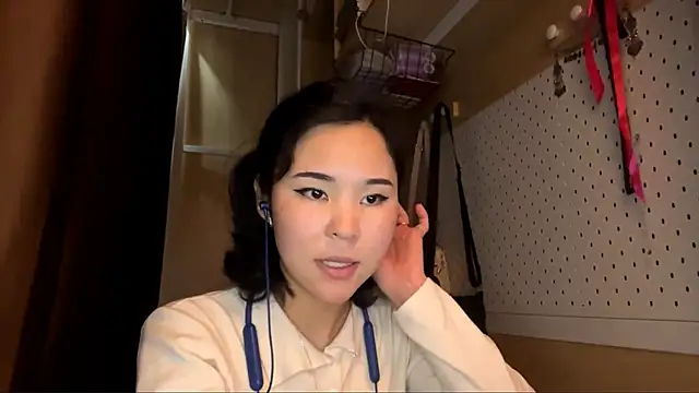 Snapshot of JennyCarpenter chatting on May 9, 10:09 am JennyCarpenter online show from May 9, 10:09 am