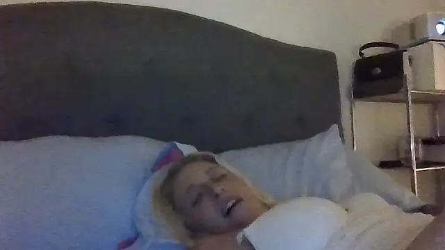 Snapshot of JemTastic chatting on September 29, 4:17 am JemTastic online show from September 29, 4:17 am