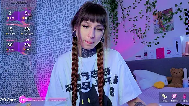 Snapshot of LilithPoison chatting on May 15, 6:15 pm LilithPoison online show from May 15, 6:15 pm