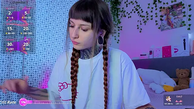Snapshot of LilithPoison chatting on June 6, 6:12 pm LilithPoison online show from June 6, 6:12 pm