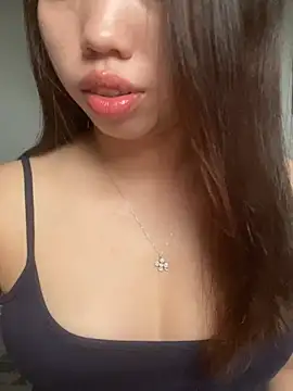 Snapshot of Rose-babyx chatting on April 26, 8:23 am Rose-babyx online show from April 26, 8:23 am