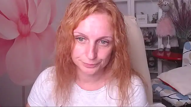 Snapshot of Venus_love1 chatting on July 25, 5:32 pm Venus love1 online show from July 25, 5:32 pm