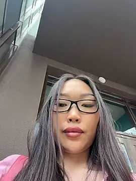 Snapshot of AdriaNochi chatting on July 25, 8:34 am AdriaNochi online show from July 25, 8:34 am