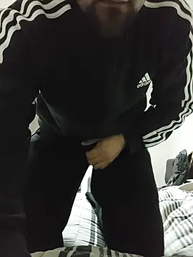 Snapshot of Alecumload chatting on July 20, 12:47 am Alecumload online show from July 20, 12:47 am