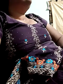 Mmm143 online show from March 9, 10:36 pm