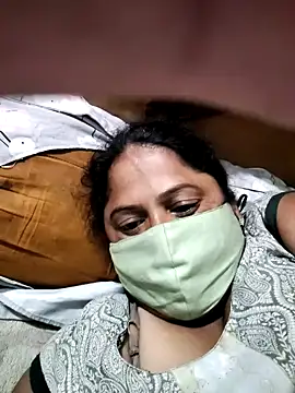 Snapshot of Mmm143 chatting on May 8, 7:52 pm Mmm143 online show from May 8, 7:52 pm