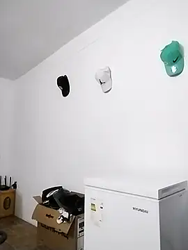 Snapshot of Alex_man23 chatting on September 24, 8:01 pm Alex man23 online show from September 24, 8:01 pm