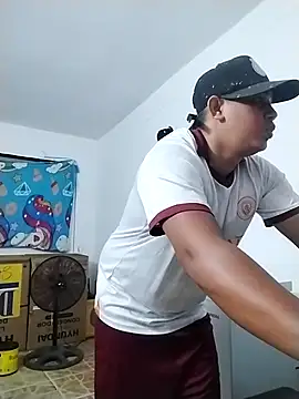 Snapshot of Alex_man23 chatting on October 23, 2:44 am Alex man23 online show from October 23, 2:44 am