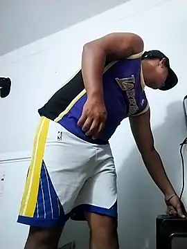 Snapshot of Alex_man23 chatting on October 31, 8:26 am Alex man23 online show from October 31, 8:26 am