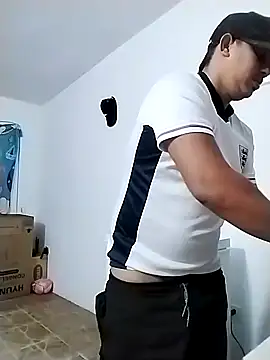 Snapshot of Alex_man23 chatting on November 1, 4:36 am Alex man23 online show from November 1, 4:36 am