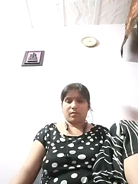 Snapshot of aliya-jaan71 chatting on May 1, 9:03 am aliya-jaan71 online show from May 1, 9:03 am
